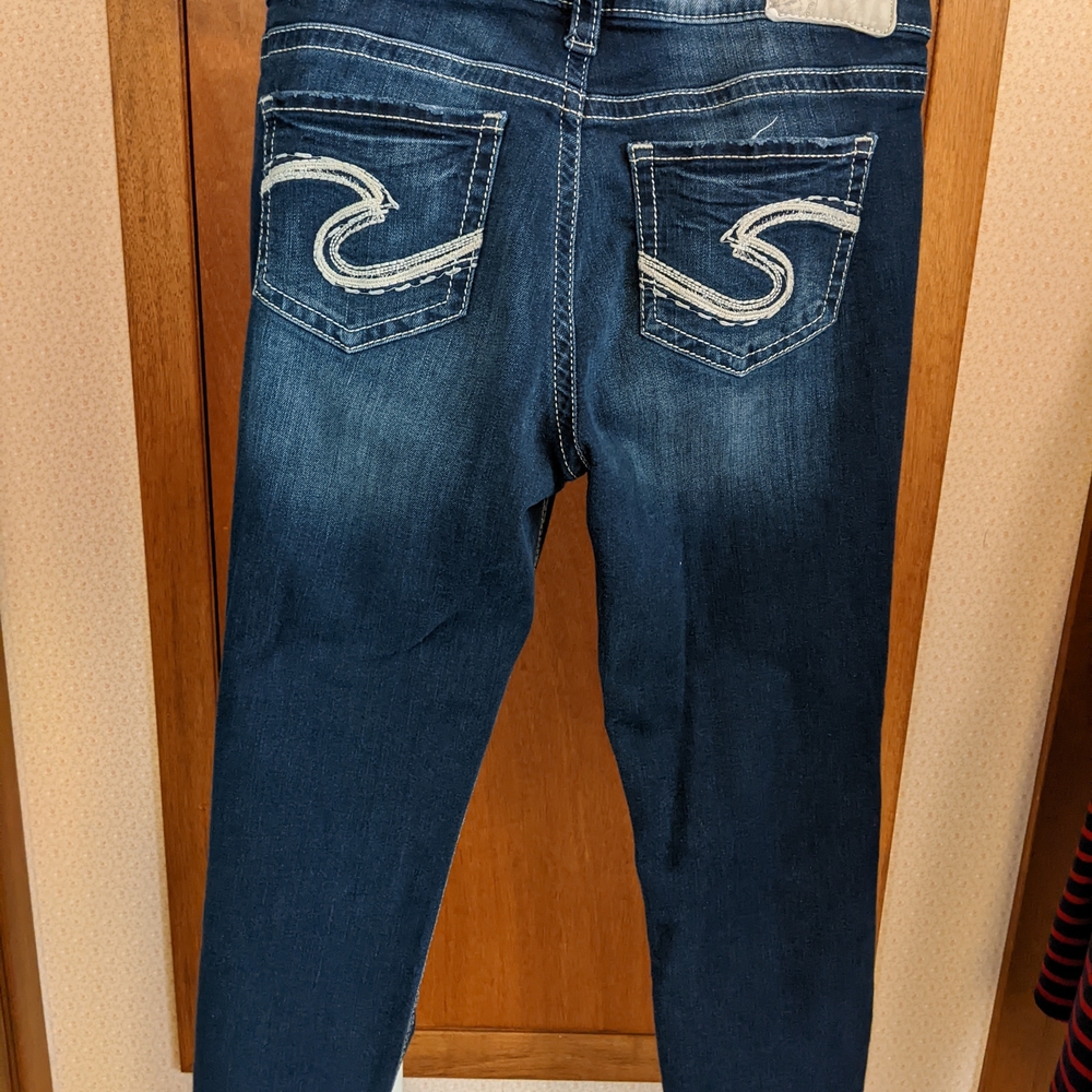 Silver Jeans Dark Blue Skinny Jeans with Contrast Back Pocket Stitching